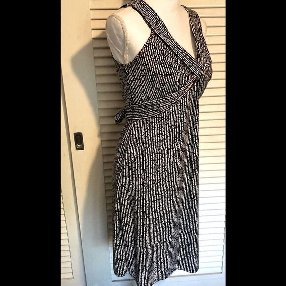 Ann Taylor Loft dress - Picture 2 of 7